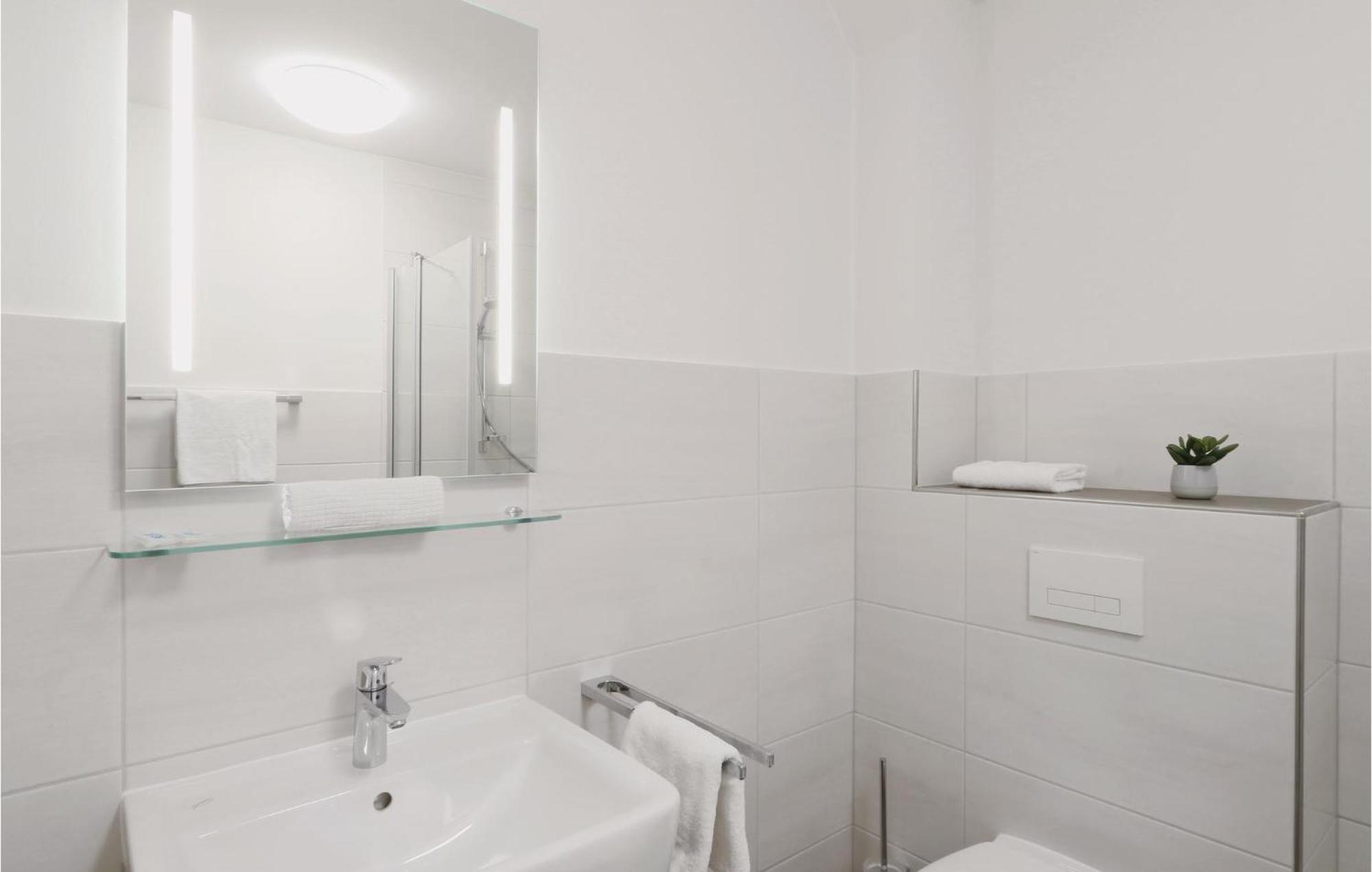 Amazing Apartment In Dagebuell With Kitchenette Екстериор снимка