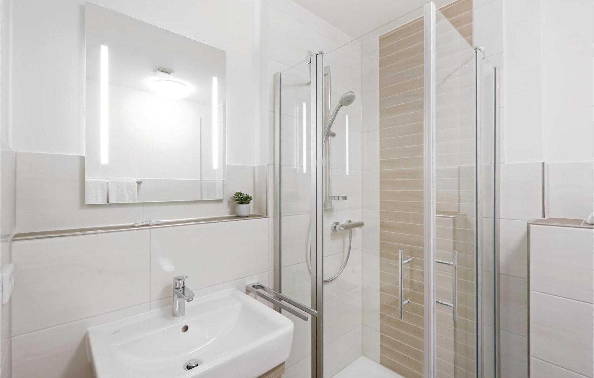 Amazing Apartment In Dagebuell With Kitchenette Екстериор снимка